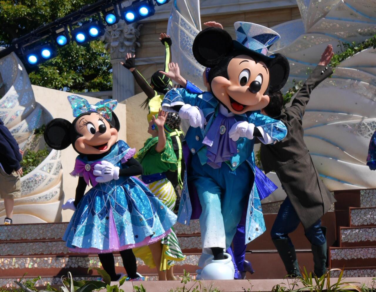 キーワードは”ジュビリーブルー”！「東京ディズニーシー25周年」を