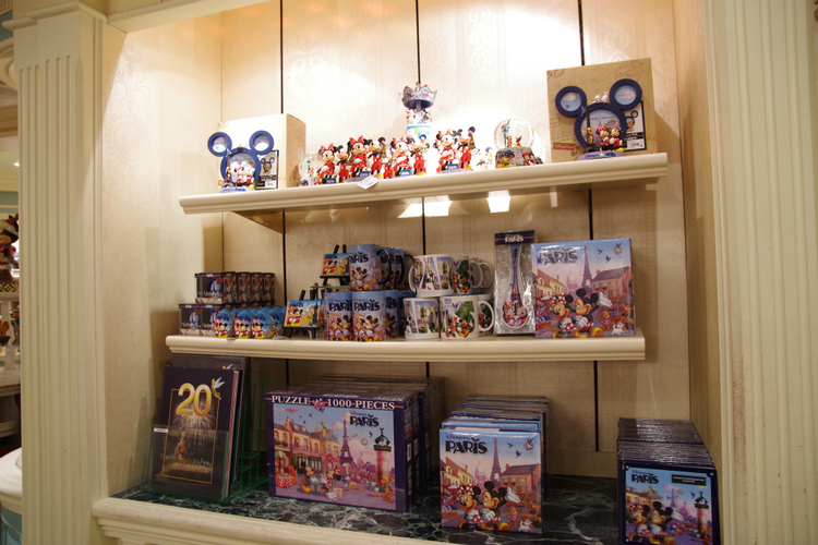 ディズニーランド パリ 限定ダッフィーも フランス パリ感満載グッズ お土産特集 写真28枚 写真 14 28 ディズニー特集 ウレぴあ総研