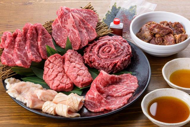 人気焼肉店の おうち焼肉セット が超充実の内容 今ならプレゼントも うまい肉