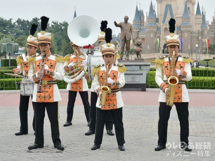 Tdl ハロウィーン版のミニショーが大人気 Tdlバンド ジップンズームガイドツアーでパークがもっと楽しくなる 写真 5 16 ディズニー特集 ウレぴあ総研