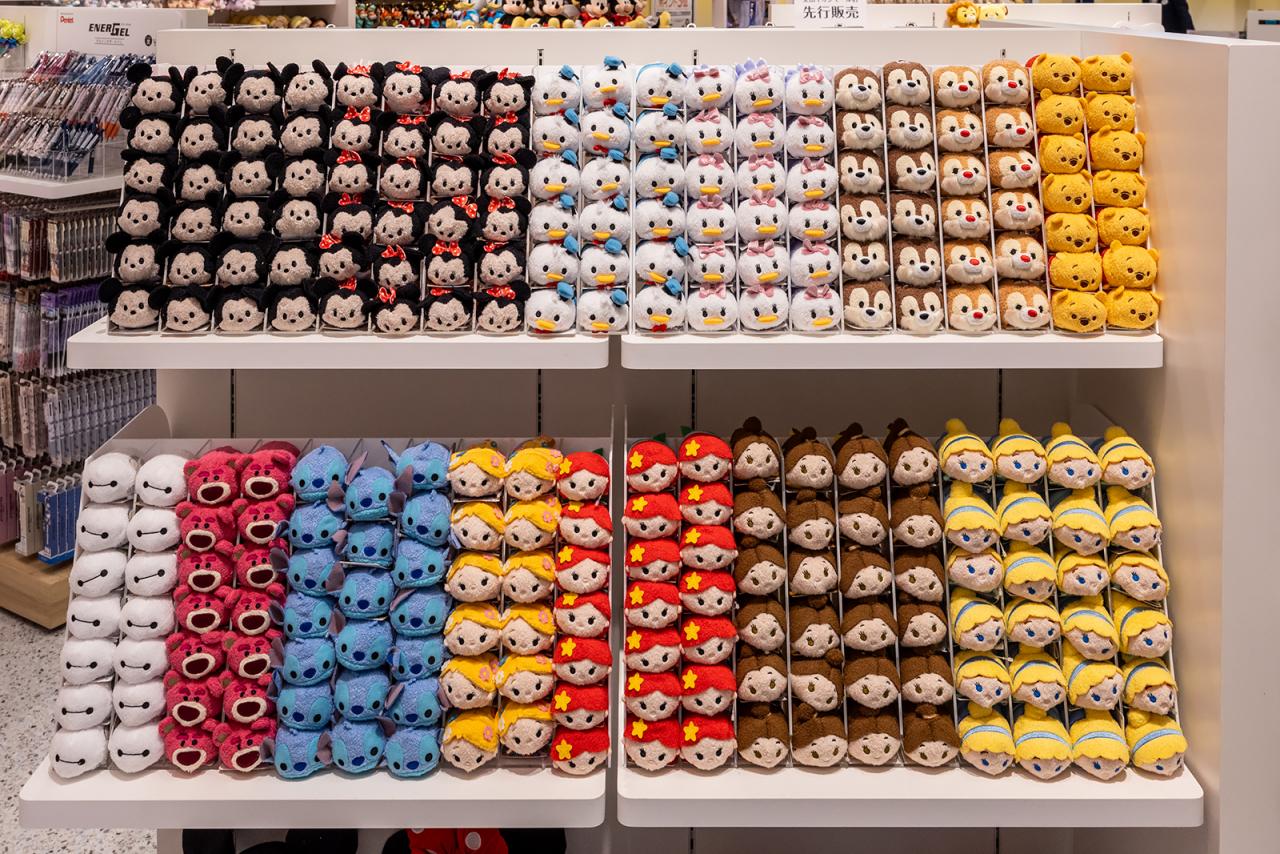 必見】ディズニーグッズが超お得！激レア「ラッキーバッグ」大注目の新